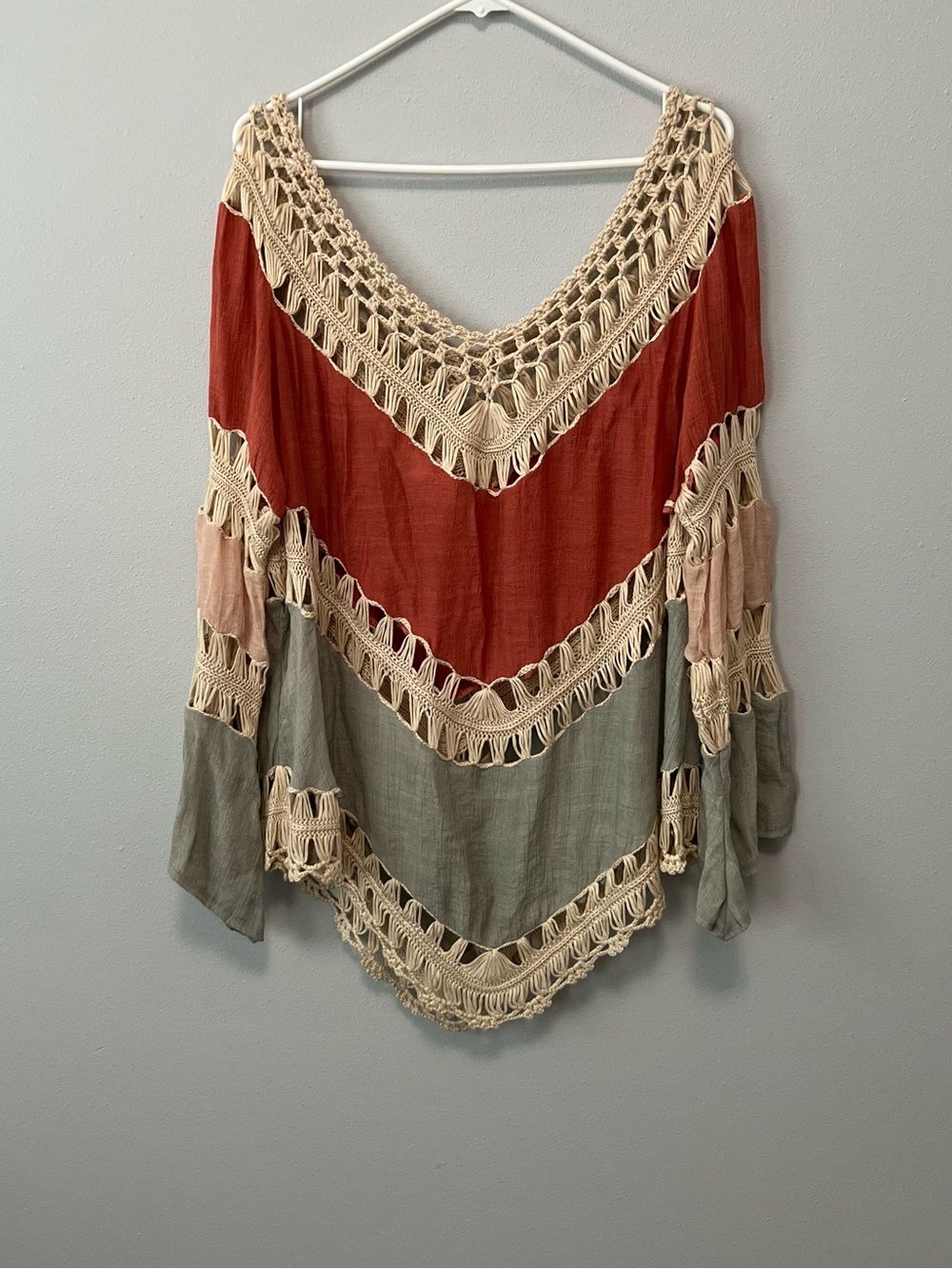 Umgee Colorblock Crochet Top Size Large - Picture 4 of 7